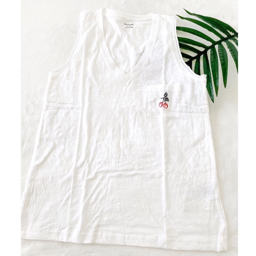 NWT Madewell Cherry Embroidered Pocket Tank - Picture 2 of 12